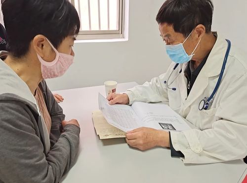 儀征市人民醫院離退休支部開展義診送健康活動